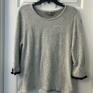 CHICOS gorgeous crew neck sweater, size 3. (Large - XL)